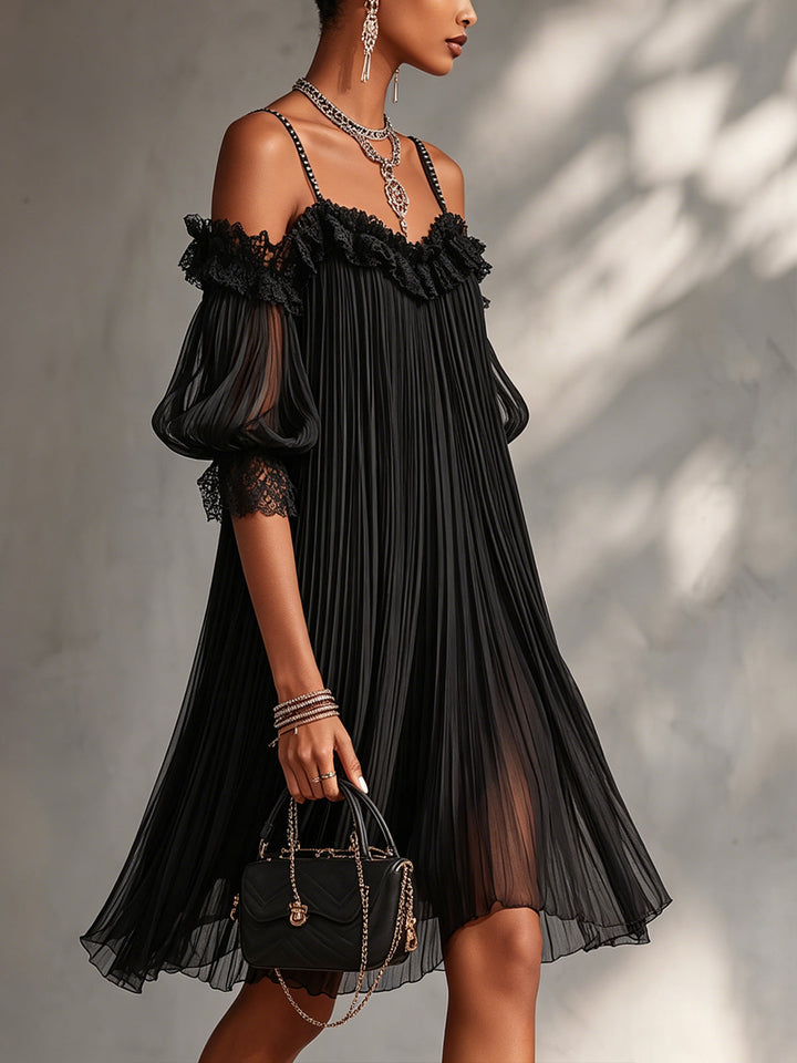 VICTORIA | Mini vestido Negro de Chifón con Hombros Descubiertos y Detalle de Encaje